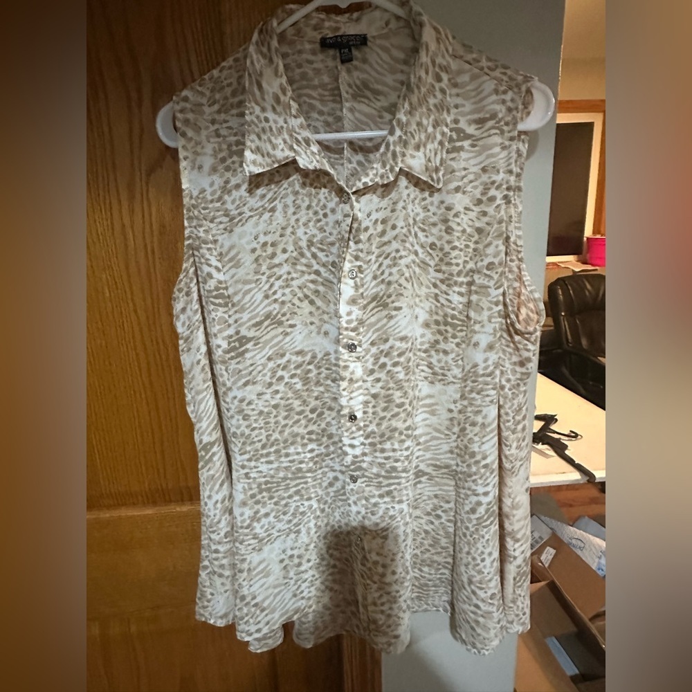 Ava & Grace Beige Animal Print Blouse